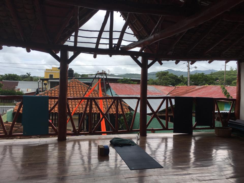 zen yoga san juan del sur nicaragua lindsay nova