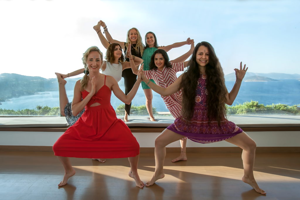 lindsay nova partner aerial yoga thailand bali india